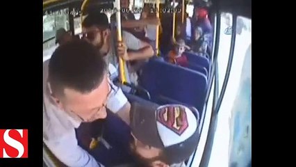 Yolcu midibüsündeki dehşet anlar kamerada....