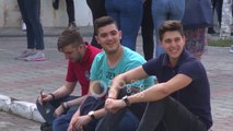 Ora News - Rreth 9 mijë maturantë zgjedhin të studiojnë jashtë Shqipërisë
