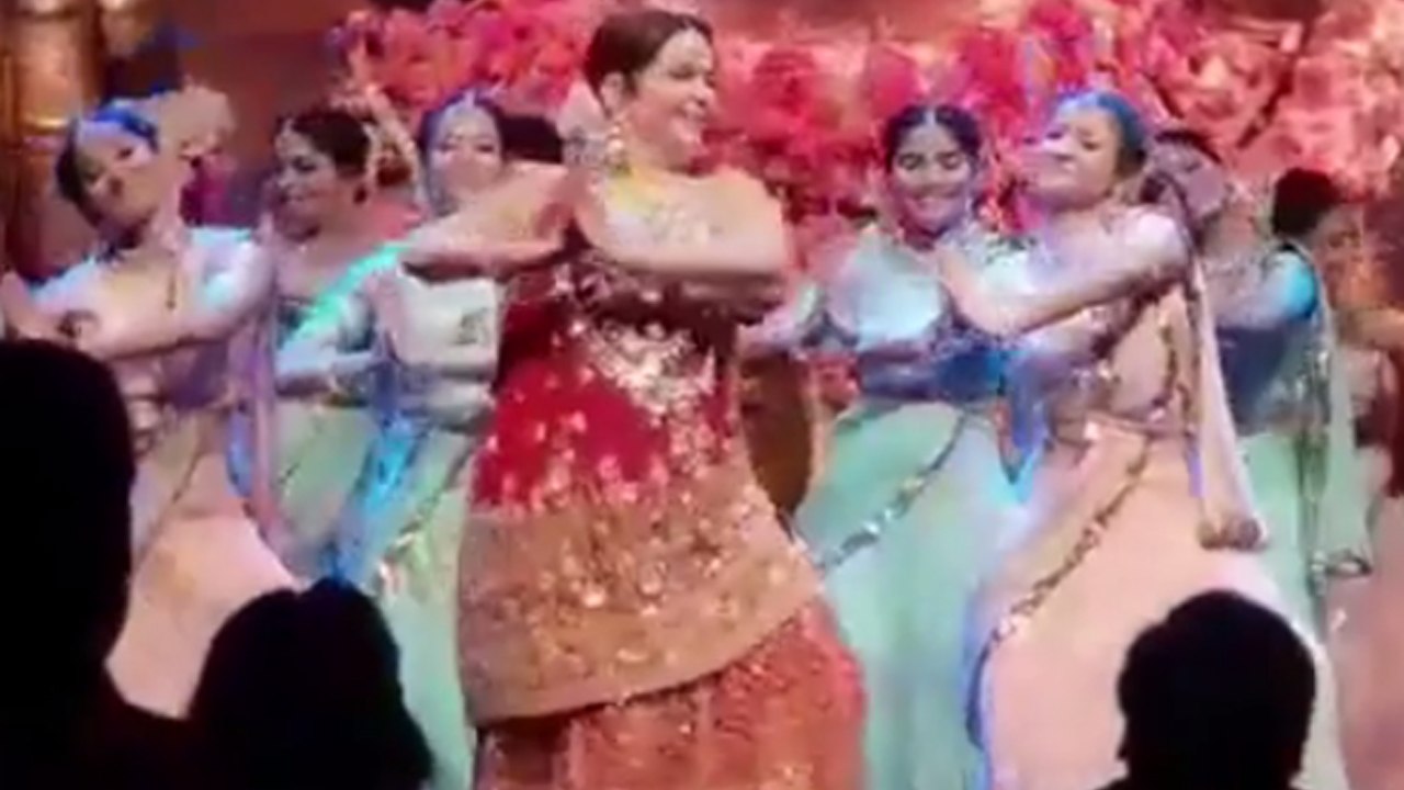 Nita Ambani's CLASSICAL dance on Akash Ambani & Shloka's pre-engagement party goes VIRAL FilmiBeat
