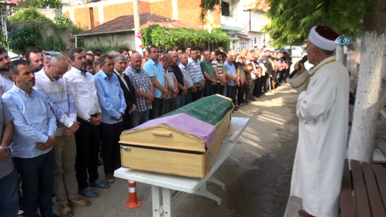 Gölde boğulan genç için göz yaşları sel oldu