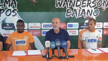 Alanyaspor’da 4 imza birden