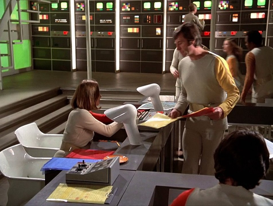 Mondbasis Alpha 1  S1E13 - Auf gefährlichem Kurs