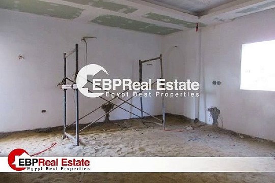 شقة 240 متر للبيع في موقع مميزغرب الجولف القاهرة الجديدة