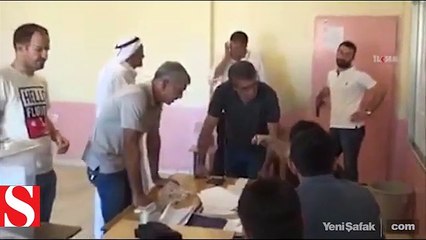 Seçmeni HDP’ye oy vermeye yönlendiren muhtar kamerada