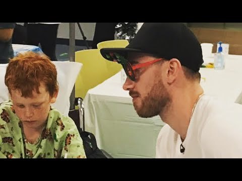 Gordon Hayward, CELTICS Visit Boston Children's Hospital