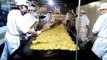 30Kg Of Pasta Seafood And Shrimp are Stir-fried on Large Iron Plates