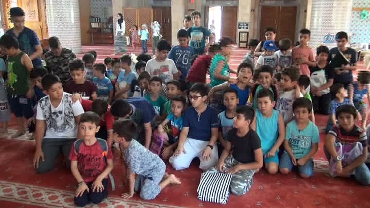 Kur'an kurslarında hayvan sevgisi aşılanıyor