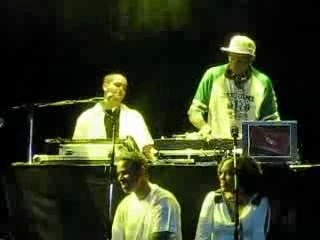 Dj Smooth LS Extrait Concert à la Cigale Piero Battery