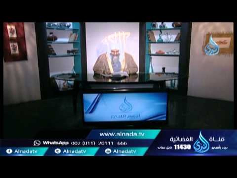 أخذ رجل من البنك عشرة ألاف جنية واشترط عليه البنك بالفوائد لماذا يأثم هذا الرجل وهو يدفع أكثر مما أخ