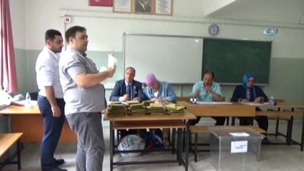 Prof.dr. Yaşar Hacısalihoğlu: "Bir Ülkenin Geleceğinden Ürkülmüyorsa Bugünüyle Uğraşılmaz"