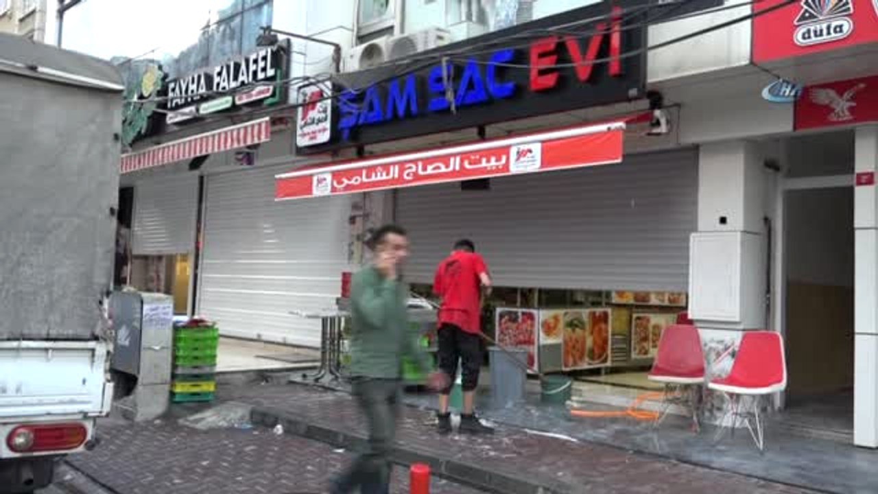 Esenyurt'ta Suriyeli Esnafa Türkçe Tabela Operasyonu