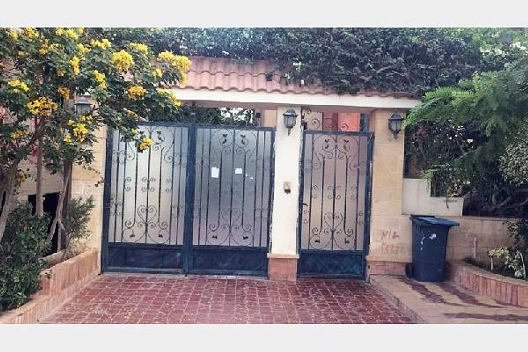 فيلا ممتازة للبيع في جنوب الأكاديمية القاهرة الجديدة موقع متميز