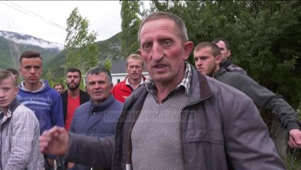 Banorët, rojtarë të pyllit; Nuk lejojnë punën e firmës- Top Channel Albania - News - Lajme