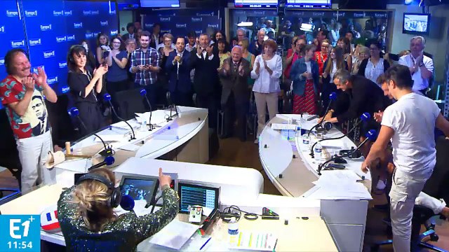 Les aurevoirs de Daphné Bürki aux auditeurs : Salut Europe 1 ! À bientôt peut-être