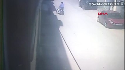 İstanbul Bisikletle Geldi Motosikleti Çaldı