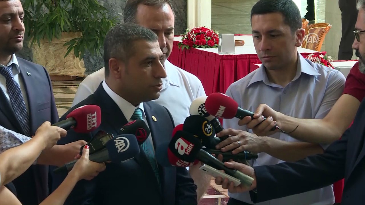 Milletvekilleri kayıt yaptırıyor - Muhittin Taşdoğan - Sermet Atay - TBMM