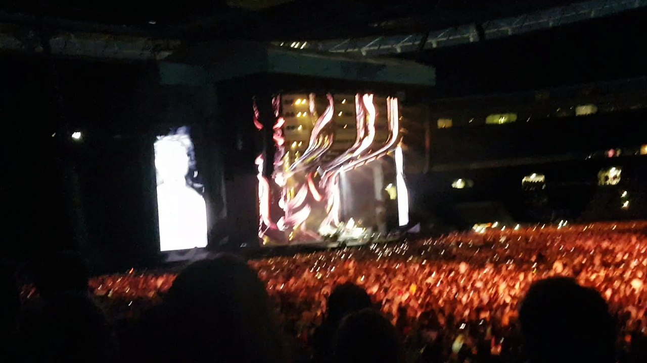 Ed Sheeran - Shape of You - Wembley, June 15