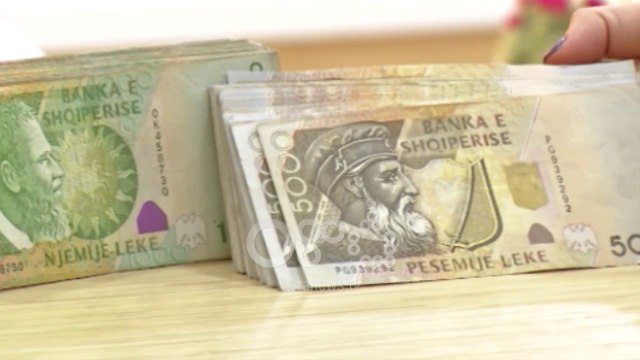 Ora News- Kreditë e këqija, BSH rregullore të re për trajtimin e klientëve problematik