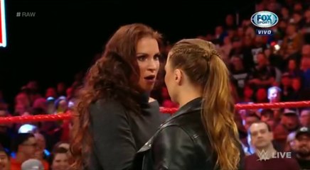 RONDA ROUSEY ATACA A STEPHANIE MCMAHON EN ESPAÑOL by entertainment.topic