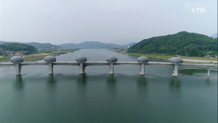 '4대강 보 개방' 1년 만에 녹조 40% 줄었다 / YTN