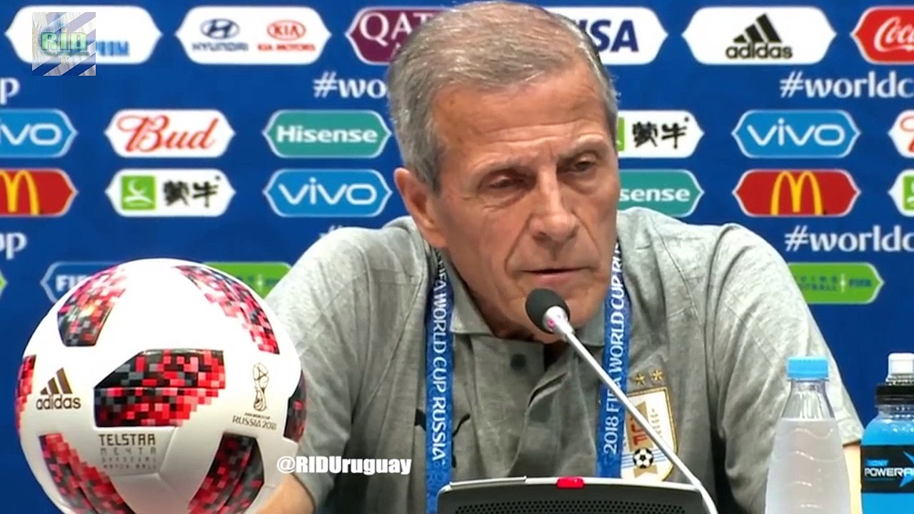 CONFERENCIA COMPLETA DE LUIS SUAREZ Y OSCAR TABAREZ SOLO EN ESPAÑOL