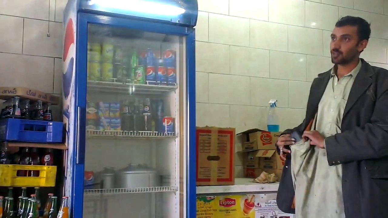 شاعر باكستاني Pakistani poet