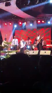 Youssou Ndour chante Elhadji Ndiaye 2stv en direct de PullMan Dakar