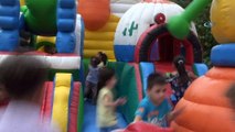 Çocuklar tatil şenliğinde doyasıya eğlendi