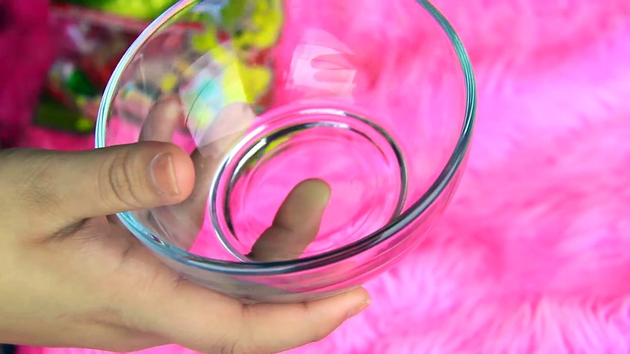 DIY EOS out of GUMMY BEARS! Make Lip Balm Out Of Candy!