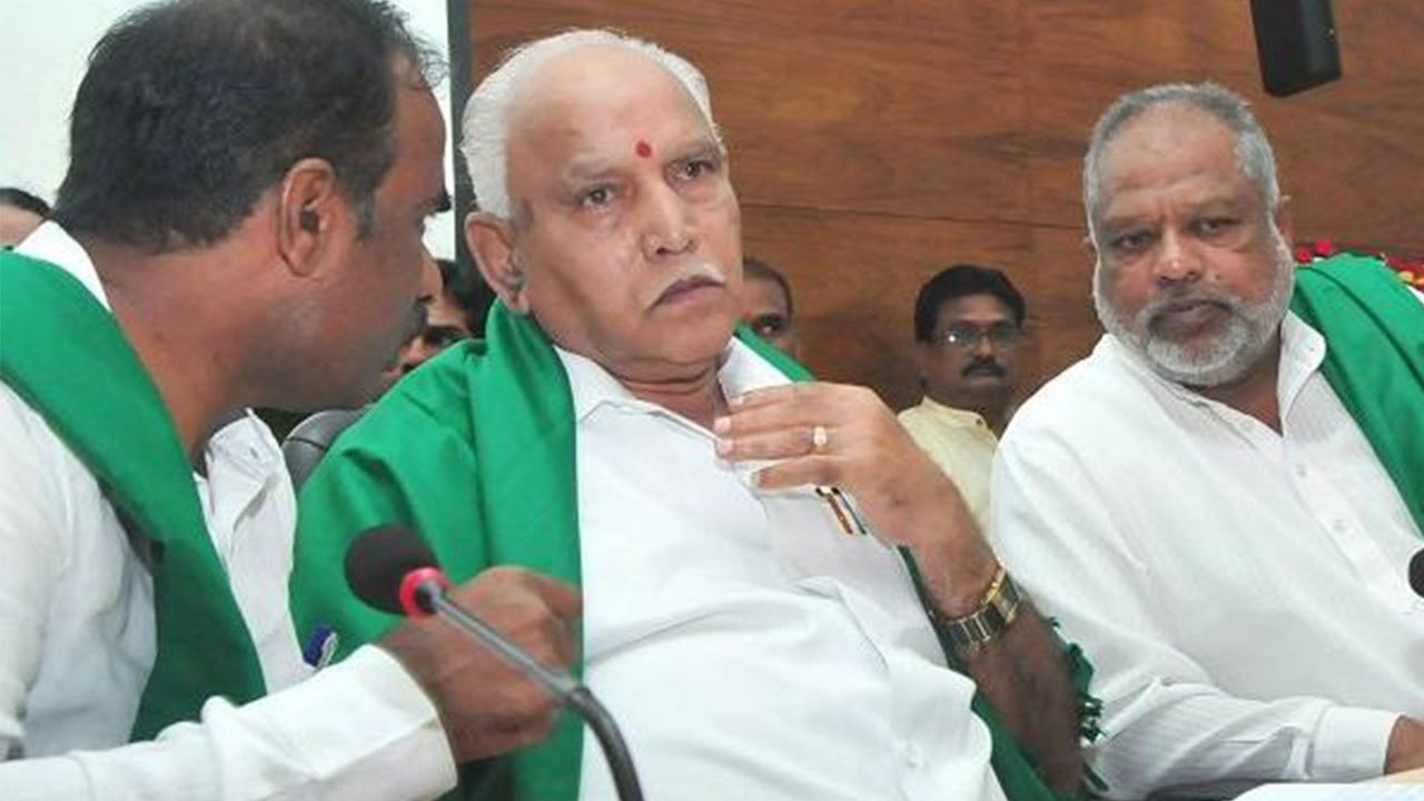 BS Yeddyurappa गिराएंगे Karnataka में Kumaraswamy Government, ये है plan । वनइंडिया हिंदी