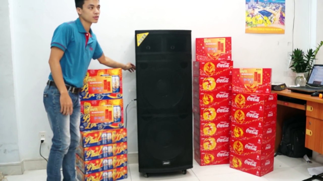 Loa gì mà công suất khủng thế ??