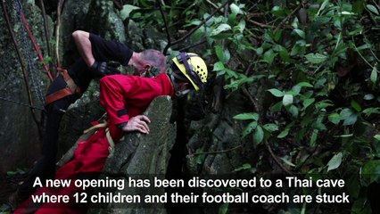 Hope as divers find possible opening to rescue Thai children
