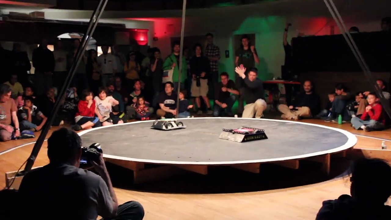 Autonomous Combat Robots Competition final battle