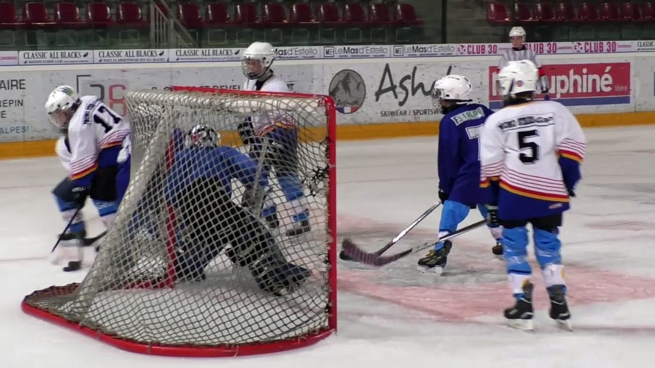 D!CI TV : une centaine de jeunes hockeyeurs pour la dernière de la saison