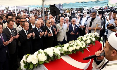 Şarık Tara son yolculuğuna uğurlandı