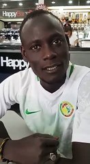 Incroyable Homme qui donne les résultats avant le match