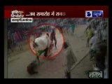 कर्नाटक: समारोह के दौरान सांड ने लोगों पर हमला बोला, एक युवक को उठाकर पटका
