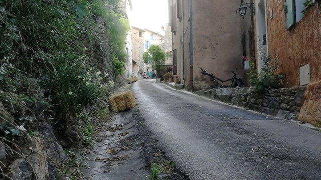 Les jeunes agriculteurs prennent des risques pour leur foire à Montfort