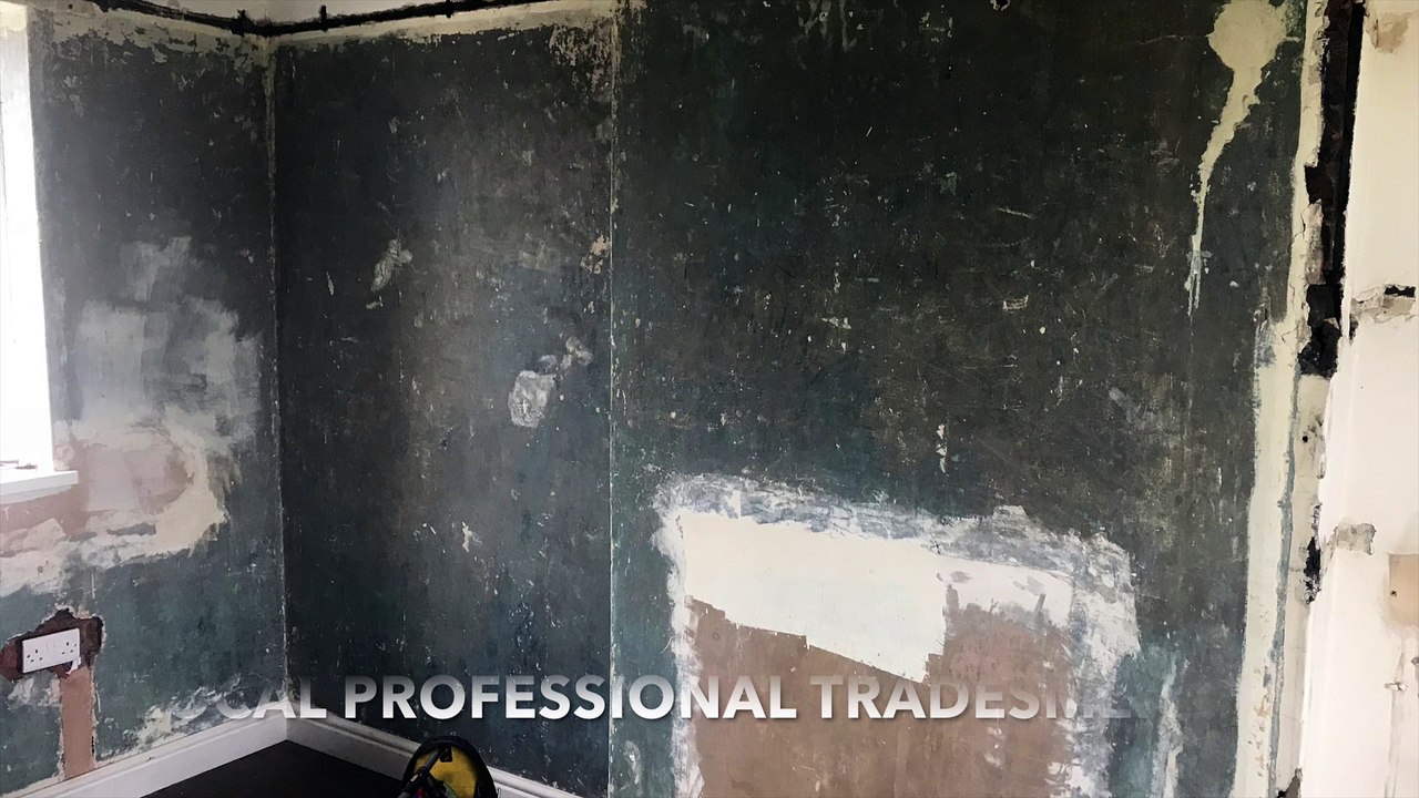 PLASTERING OVER OLD WALLS AND NEW SKIRTING BOARDS IN CAERPHILLY SOUTH WALES