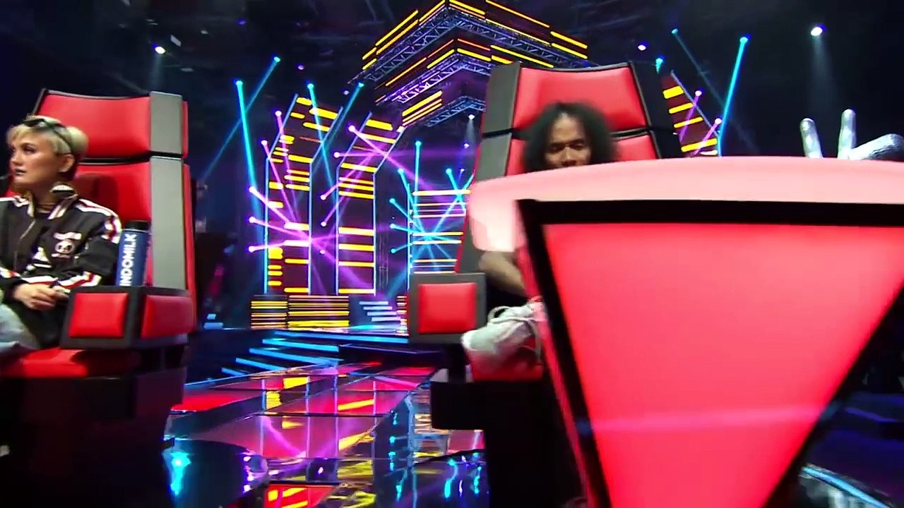 Hendrik - Mama Papa Larang _ Blind Auditions _ The Voice Kids Indonesia Season 3