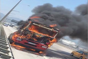 Otobanda Bir Tır Alev Alev Yandı