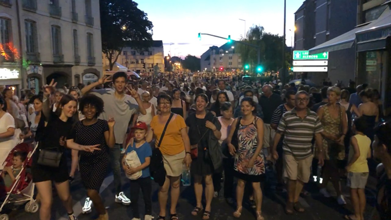 La parade de Le Mans fait son cirque