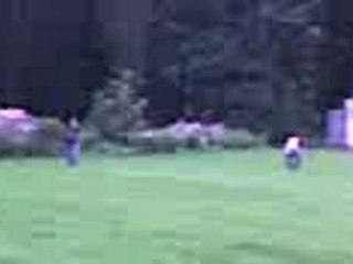 chute d'une athlète de 100m transat!!! drôle!!!!