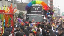 Peruanos piden educación con igualdad de género en marcha del orgullo gay