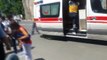 Beşiktaş'ta Virajı Alamayan Yabancı Uyruklu Motosikletli Yayaların Arasına Daldı... 3 Yaralı