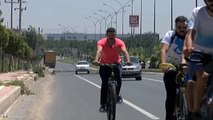 Bisiklet Gezginleri Engelli Bireyler İçin Pedal Çeviriyor