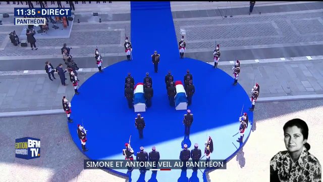 Les cercueils de Simone et Antoine Veil viennent d'arriver devant le Panthéon