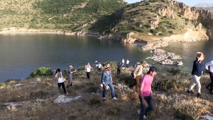 Van Gölü'nün cennet koyları keşfedilmeyi bekliyor