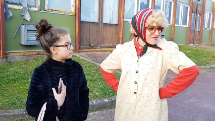 EVA PASSE SON PERMIS À 10 ANS ! 