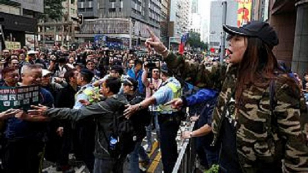 Hong Kong: celebrazioni e proteste